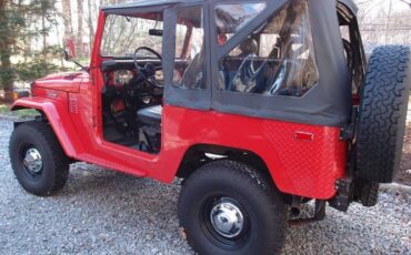 Toyota-Land-cruiser-1978-Red-Black-12