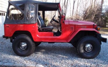 Toyota-Land-cruiser-1978-Red-Black-14