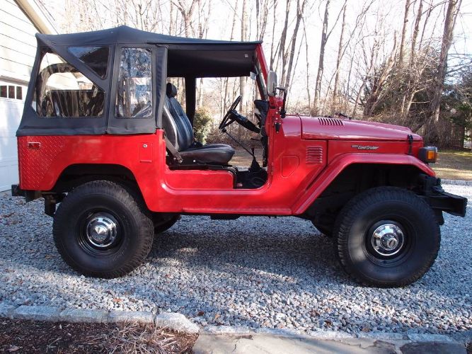 Toyota-Land-cruiser-1978-Red-Black-14