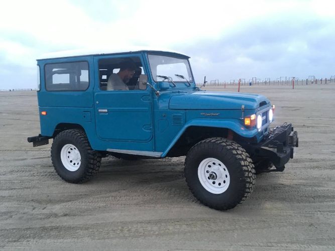 Toyota-Land-cruiser-1979-Blue-18
