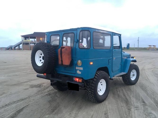 Toyota-Land-cruiser-1979-Blue-3