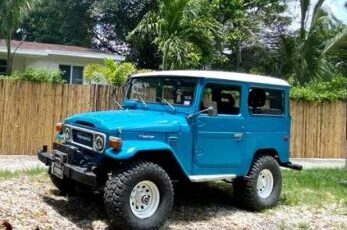 Toyota-Land-cruiser-1979-Blue-4
