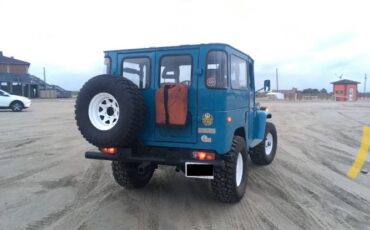 Toyota-Land-cruiser-1979-Blue-6