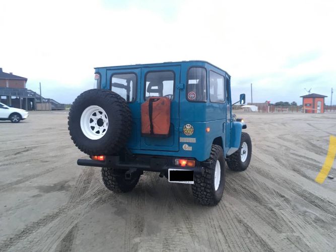 Toyota-Land-cruiser-1979-Blue-6