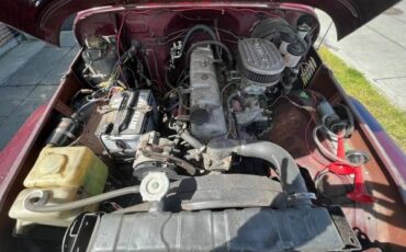 Toyota-Land-cruiser-1979-Maroon-Black-2
