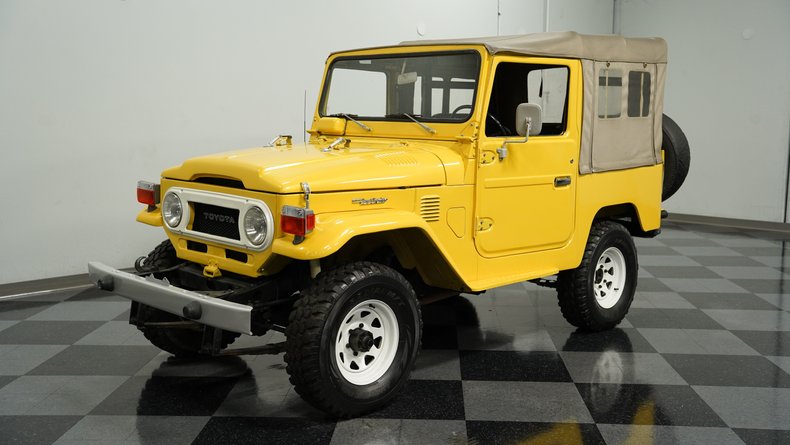 Toyota-Land-cruiser-1979-Mustard-Yellow-Black-14