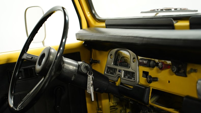 Toyota-Land-cruiser-1979-Mustard-Yellow-Black-2