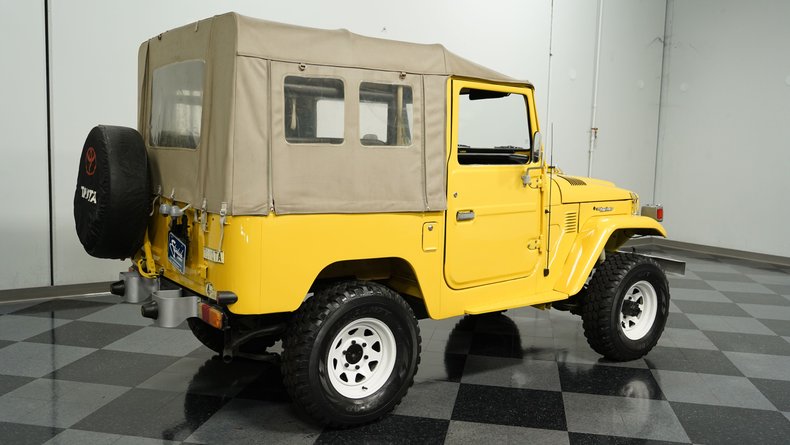 Toyota-Land-cruiser-1979-Mustard-Yellow-Black-21