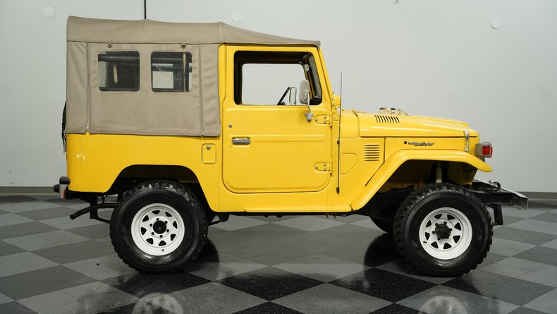 Toyota-Land-cruiser-1979-Mustard-Yellow-Black-22