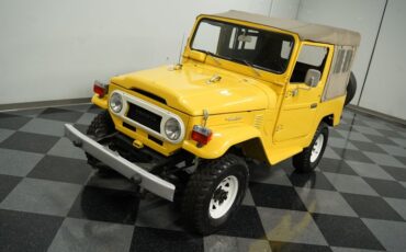 Toyota-Land-cruiser-1979-Mustard-Yellow-Black-27