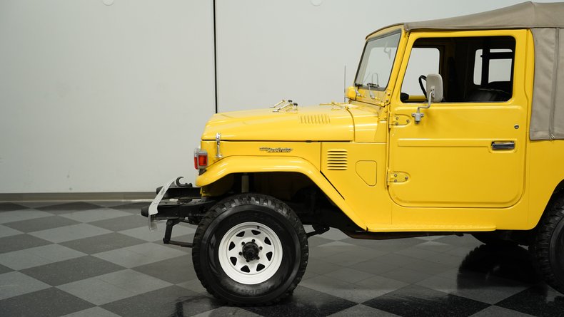 Toyota-Land-cruiser-1979-Mustard-Yellow-Black-29