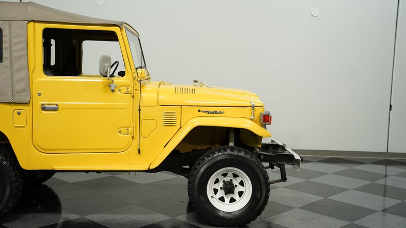Toyota-Land-cruiser-1979-Mustard-Yellow-Black-36