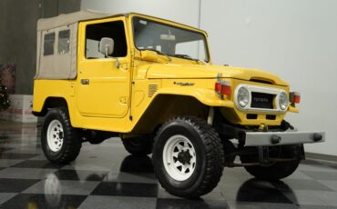 Toyota-Land-cruiser-1979-Mustard-Yellow-Black-37