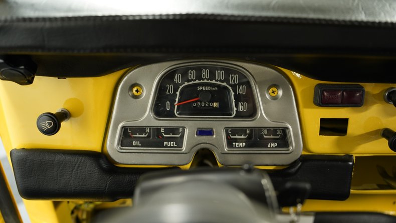 Toyota-Land-cruiser-1979-Mustard-Yellow-Black-43