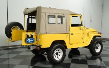 Toyota-Land-cruiser-1979-Mustard-Yellow-Black-5