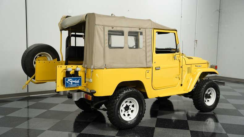 Toyota-Land-cruiser-1979-Mustard-Yellow-Black-5