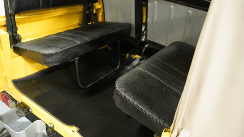 Toyota-Land-cruiser-1979-Mustard-Yellow-Black-6