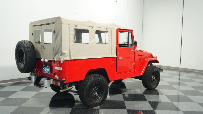 Toyota-Land-cruiser-1979-Red-Black-10