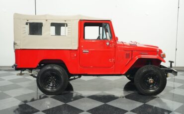 Toyota-Land-cruiser-1979-Red-Black-11