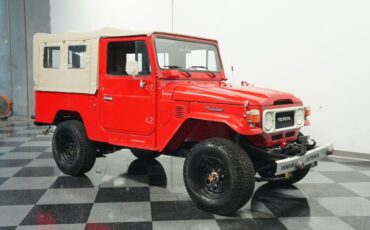 Toyota-Land-cruiser-1979-Red-Black-12