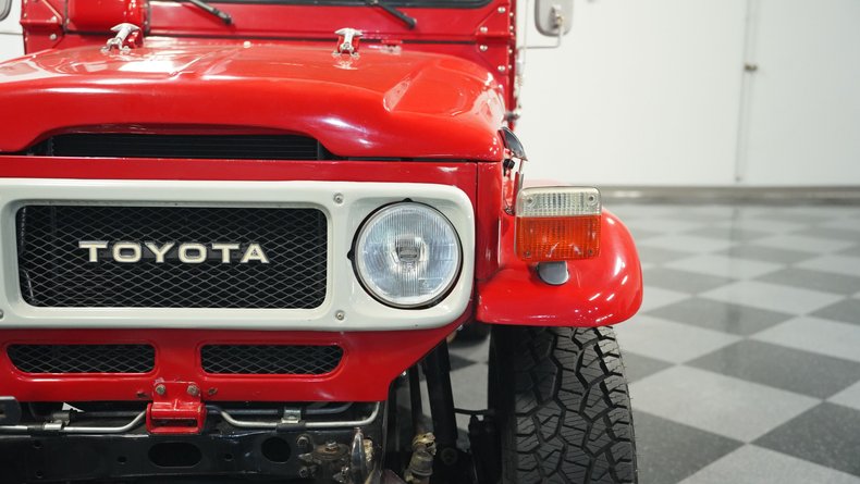 Toyota-Land-cruiser-1979-Red-Black-17