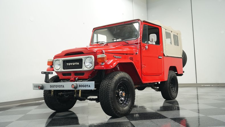 Toyota-Land-cruiser-1979-Red-Black-18