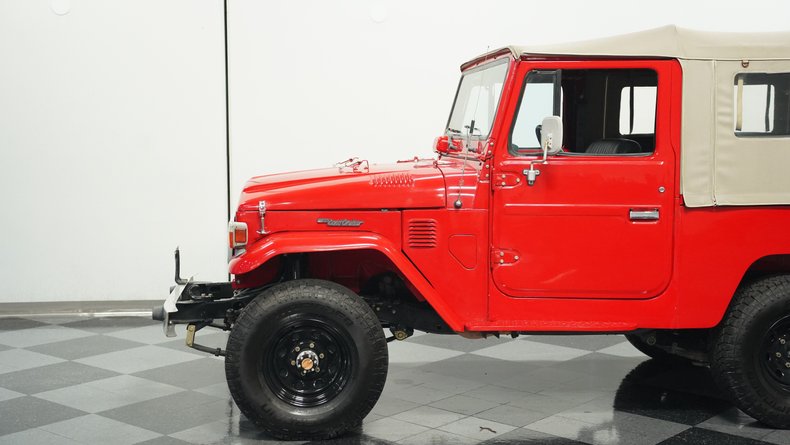 Toyota-Land-cruiser-1979-Red-Black-19