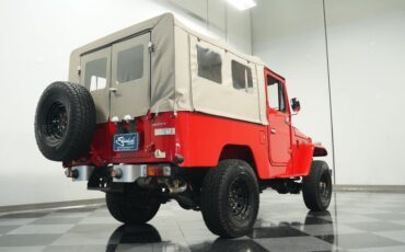 Toyota-Land-cruiser-1979-Red-Black-22