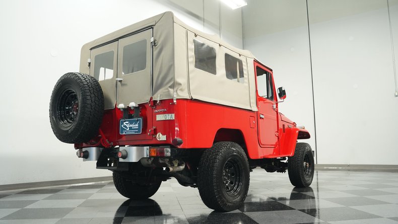 Toyota-Land-cruiser-1979-Red-Black-22