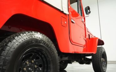 Toyota-Land-cruiser-1979-Red-Black-23