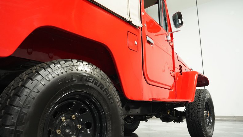 Toyota-Land-cruiser-1979-Red-Black-23