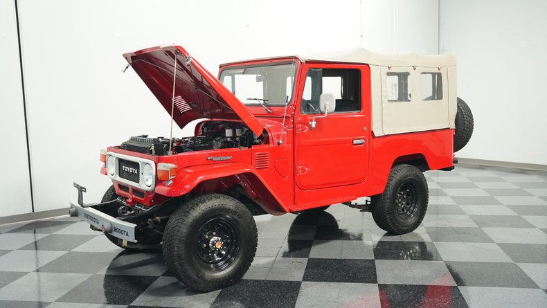 Toyota-Land-cruiser-1979-Red-Black-26