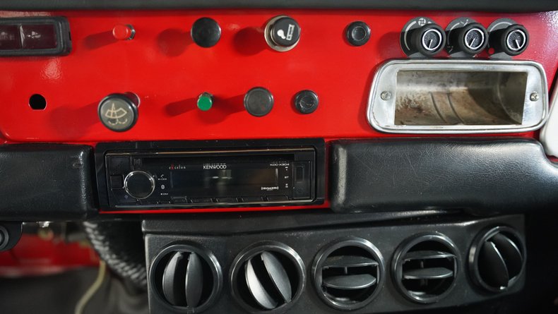 Toyota-Land-cruiser-1979-Red-Black-36