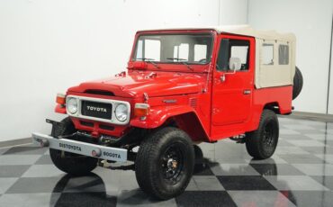 Toyota-Land-cruiser-1979-Red-Black-4