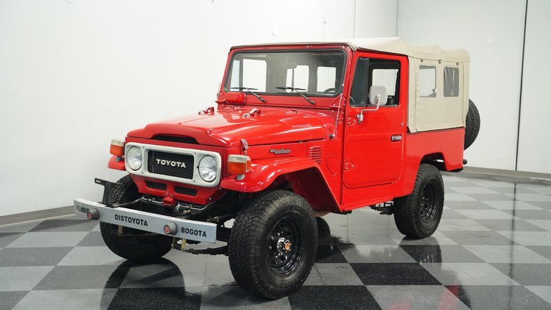 Toyota-Land-cruiser-1979-Red-Black-4