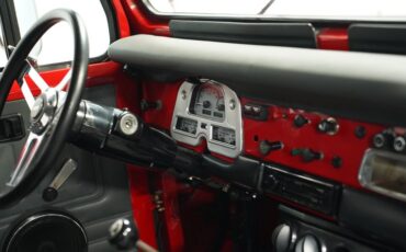 Toyota-Land-cruiser-1979-Red-Black-45