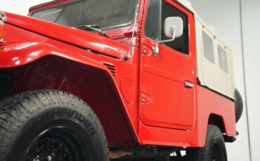 Toyota-Land-cruiser-1979-Red-Black-49