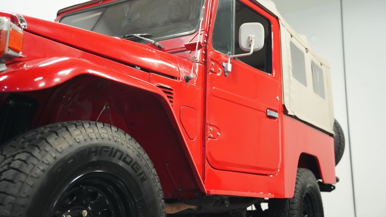 Toyota-Land-cruiser-1979-Red-Black-49