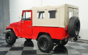 Toyota-Land-cruiser-1979-Red-Black-6