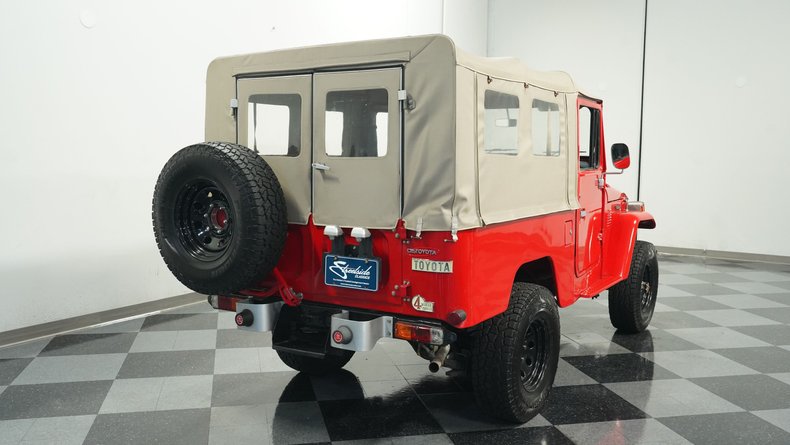 Toyota-Land-cruiser-1979-Red-Black-9