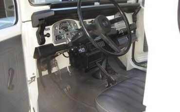 Toyota-Land-cruiser-1979-White-12