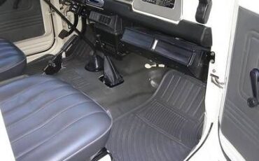 Toyota-Land-cruiser-1979-White-14
