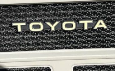 Toyota-Land-cruiser-1979-White-15