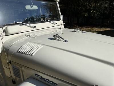 Toyota-Land-cruiser-1979-White-17