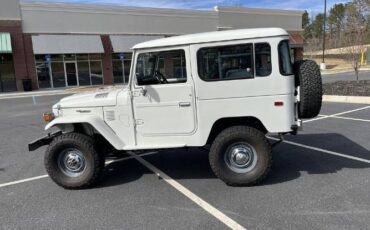 Toyota-Land-cruiser-1979-White-20