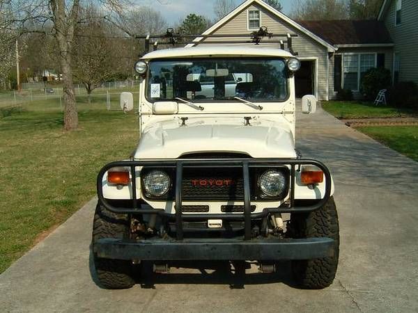 Toyota-Land-cruiser-1979-White-4