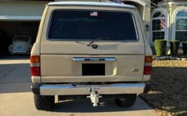 Toyota-Land-cruiser-1981-12
