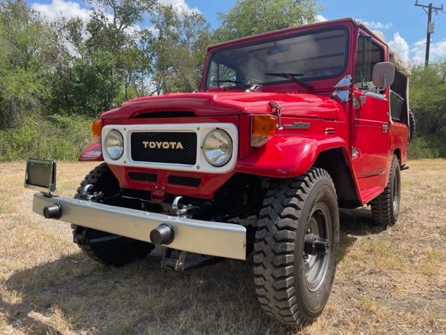 Toyota-Land-cruiser-1982-8