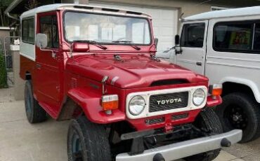 Toyota-Land-cruiser-1982-Red-24