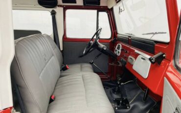Toyota-Land-cruiser-1982-Red-9